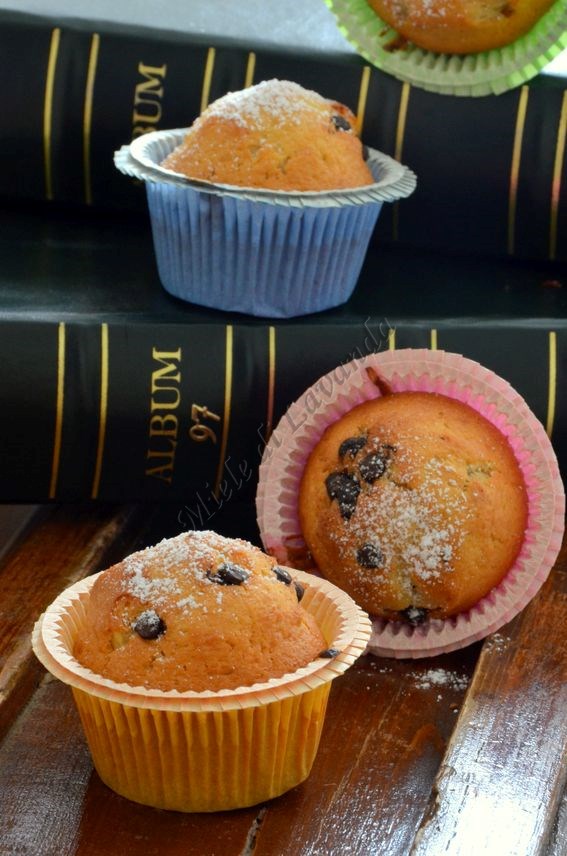 Muffin alla banana con gocce di cioccolato