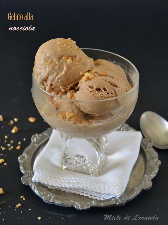 Gelato alla nocciola