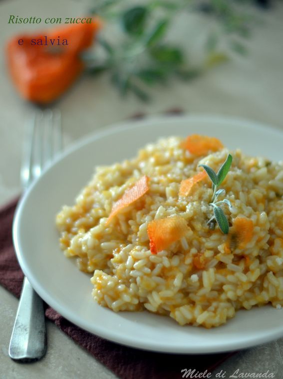 Risotto con zucca e salvia