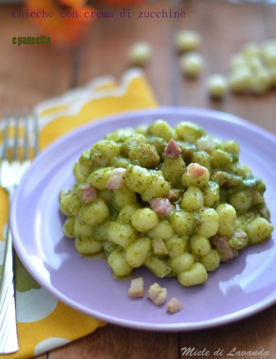 Chicche con crema di zucchine e pancetta