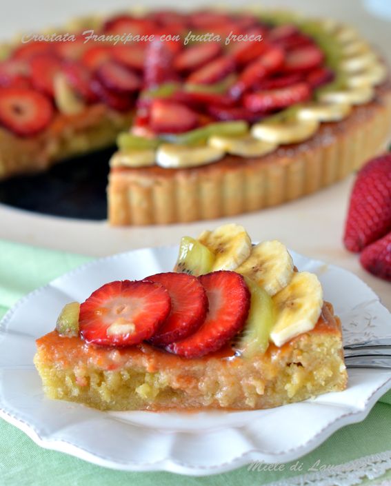 Crostata Frangipane con frutta fresca