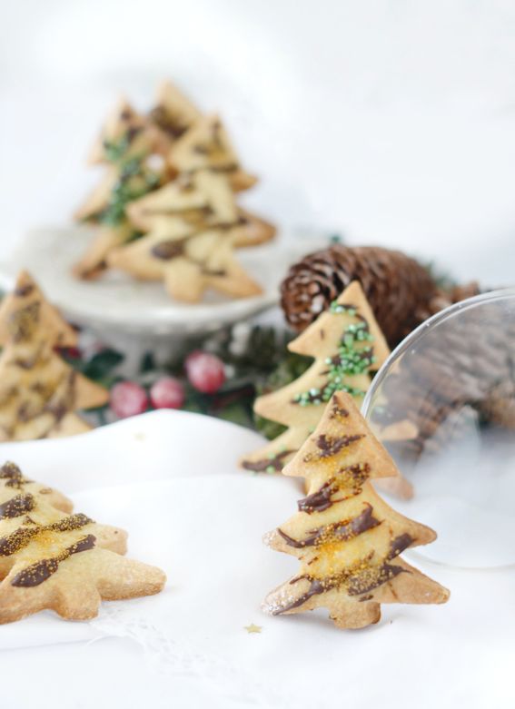 Biscotti alle mandorle con sabbia di zucchero