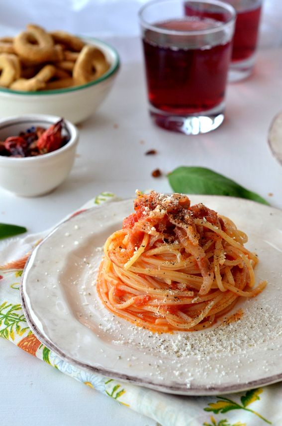 Spaghetti all amatriciana ricetta della tradizione Italiana