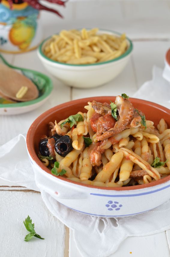 Cavatelli murgiani con polpo pomodorino al naturale e olive