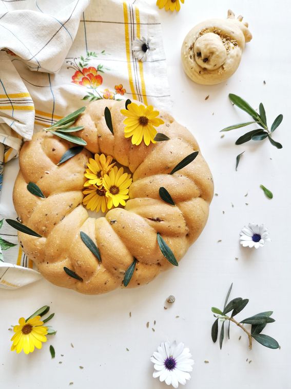 Pane a pasta dura delle Simili intrecciato a ghirlanda