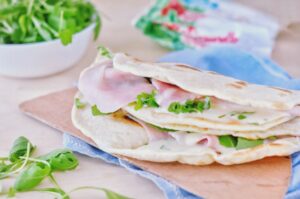 Piadina classica romagnola ricetta di Giovani Gandino