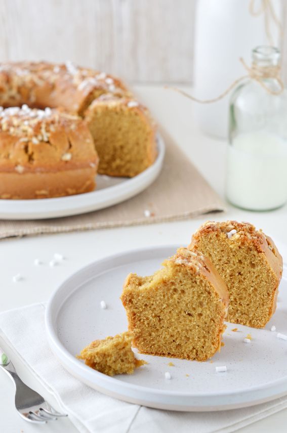 Ciambella della nonna soffice senza burro e con zucchero di canna integrale