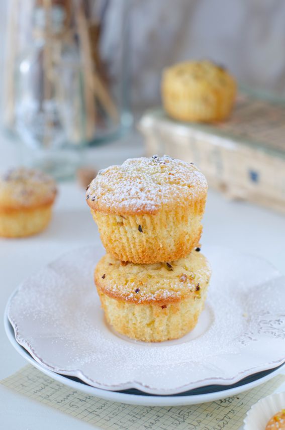 Muffin sofficissimi con yogurt e granella di pistacchi senza lattosio