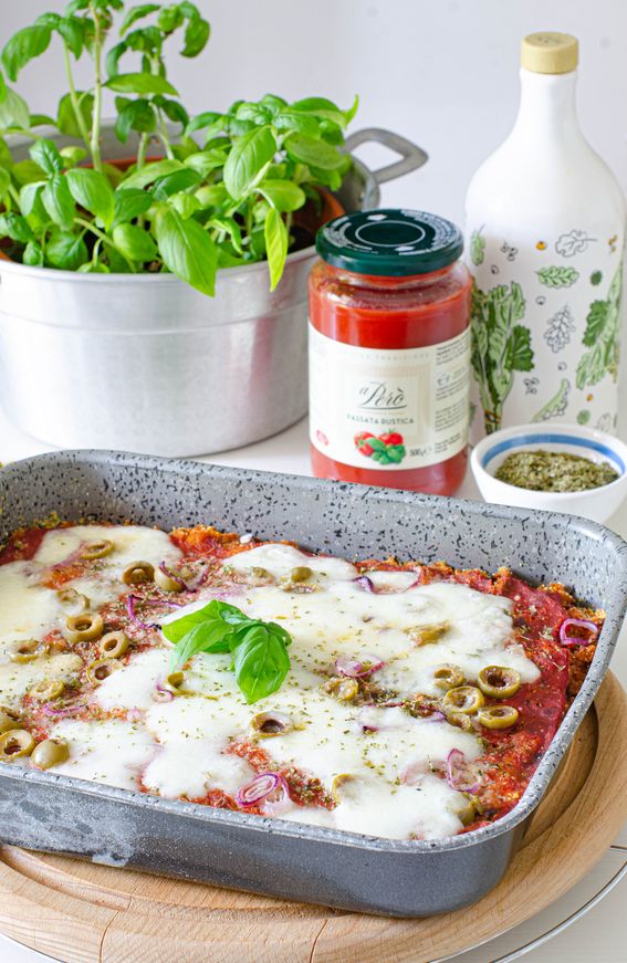 Pizza di pane raffermo con Passata rustica di Conserve Daune