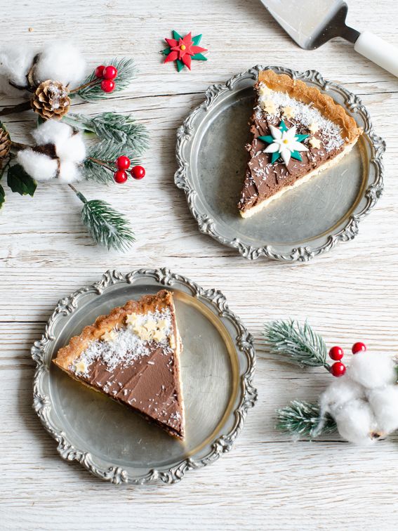 Crostata delle feste con ganache al cioccolato e cocco rapè