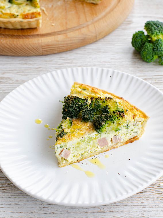 Crostata salata con broccoli, prosciutto e ricotta Deliziosa